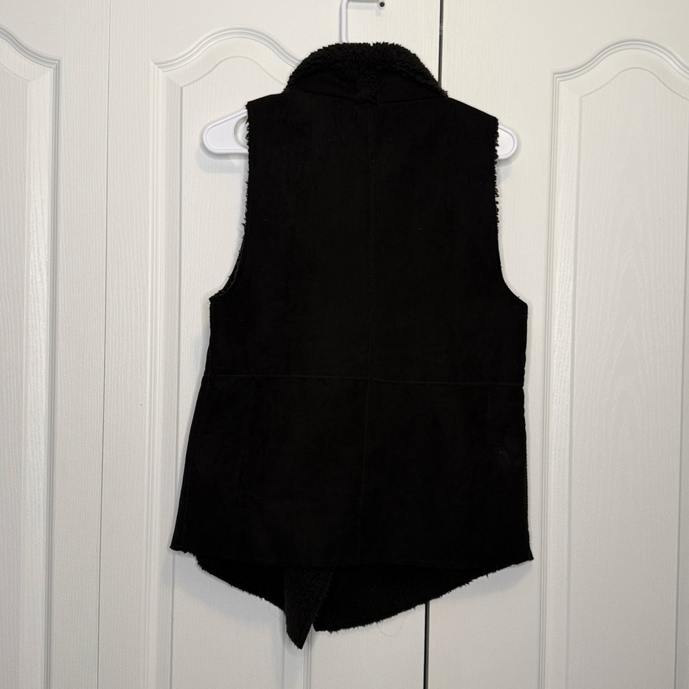 Stella & Dot Chalet Vest - Faux shearling - Black size small - Picture 6 of 11